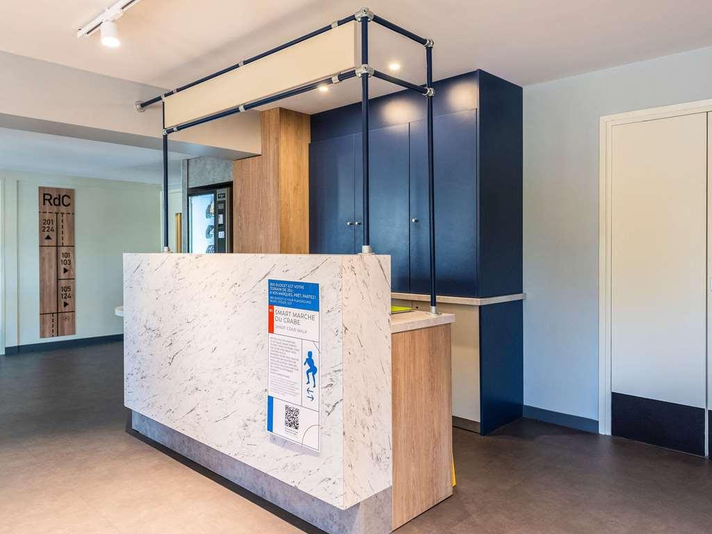 Ibis Budget Villefranche Limas Exterior foto